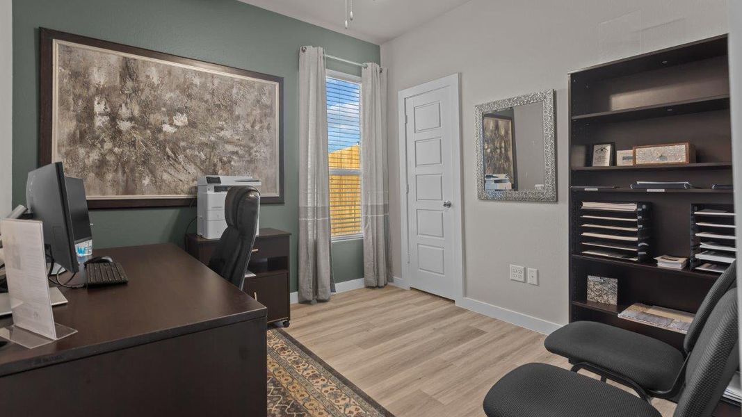 Furnished interior view inside a new home in Heritage Parks, Abilene (Image 14).