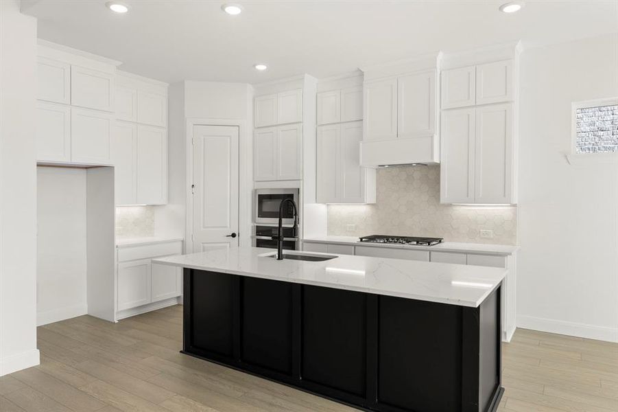 10. 5412 Archeron - Kitchen (2)