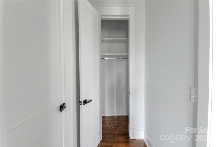 Image 21 of a home in .