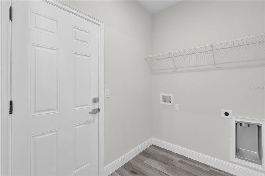 Spacious, unfurnished interior of a new home in , Ocala (Image 24).