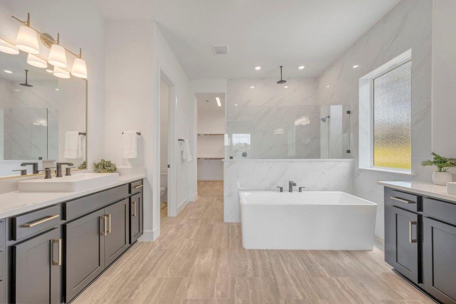Owner's Bathroom (Staged) Owner's Bathroom (Staged)