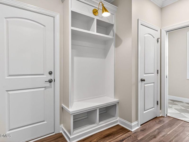 030-1280x960-owners-entry