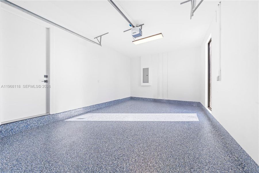 Spacious, unfurnished interior of a new home in , Miami (Image 47).