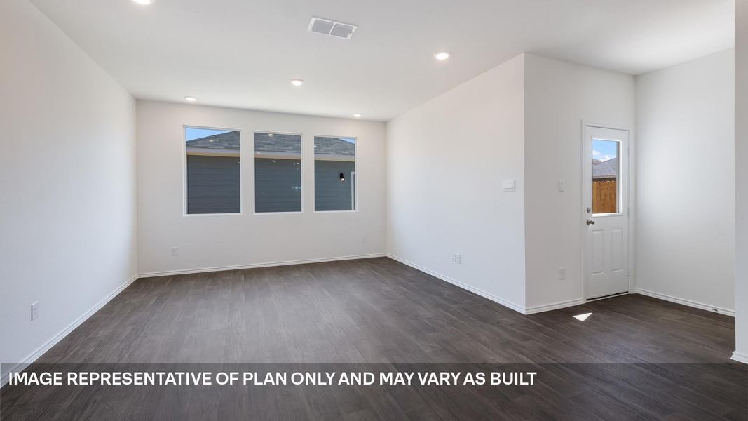 Spacious, unfurnished interior of a new home in Valverde, Bastrop (Image 14).