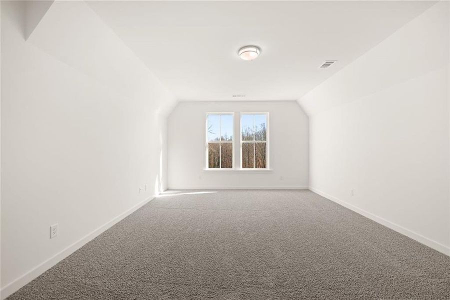 Spacious, unfurnished interior of a new home in , Gainesville (Image 42).
