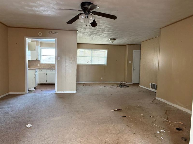 Image 15 of a home in .