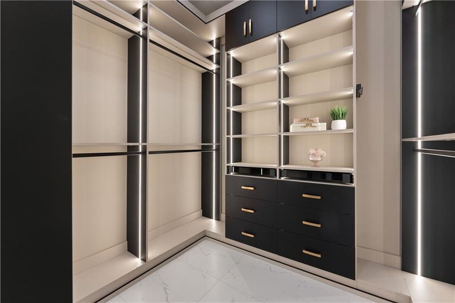 Furnished interior view inside a new home in , Monroe (Image 29).