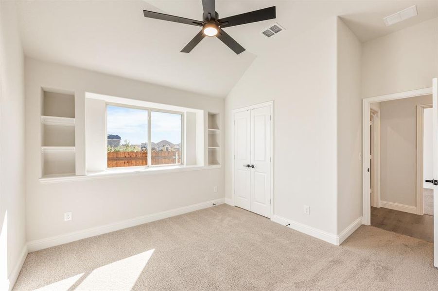 Spacious, unfurnished interior of a new home in The Retreat at North Grove 60, Waxahachie (Image 26). Spacious, unfurnished interior of a new home in The Retreat at North Grove 60, Waxahachie (Image 26).