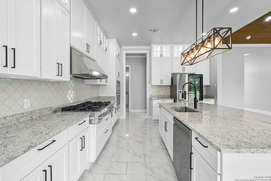 Furnished interior view inside a new home in , Bandera (Image 9).