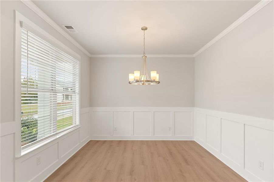 Spacious, unfurnished interior of a new home in Hellen Valley, Braselton (Image 32).