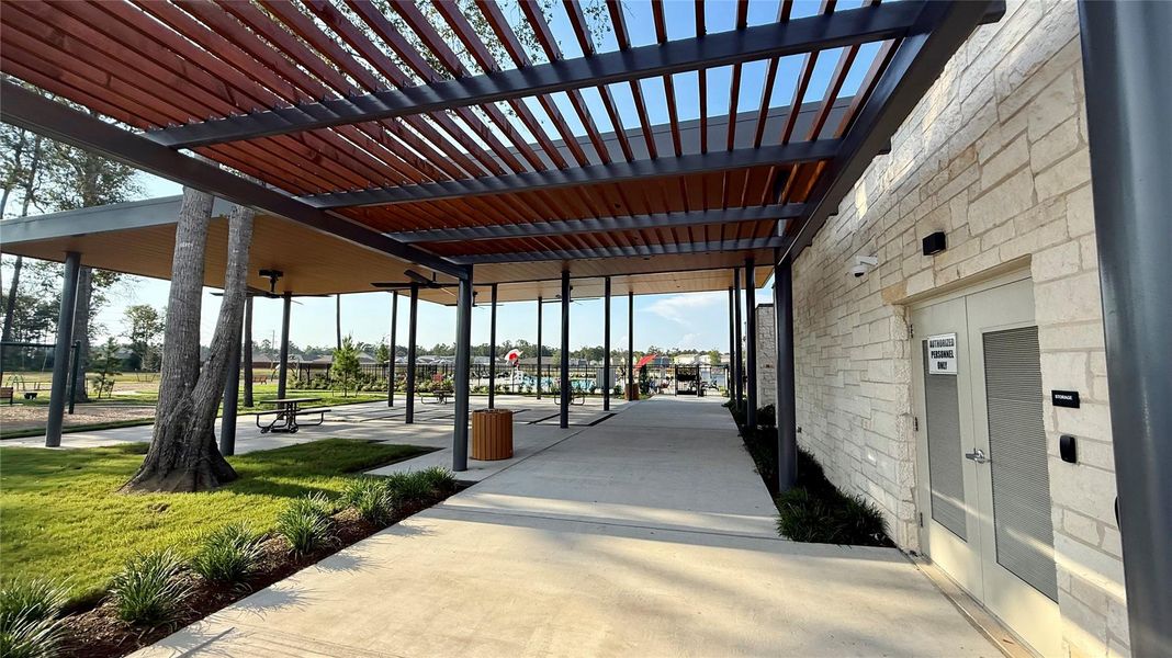 Community area featuring a spacious pool and a fully equipped Recreation Center. Community area featuring a spacious pool and a fully equipped Recreation Center.