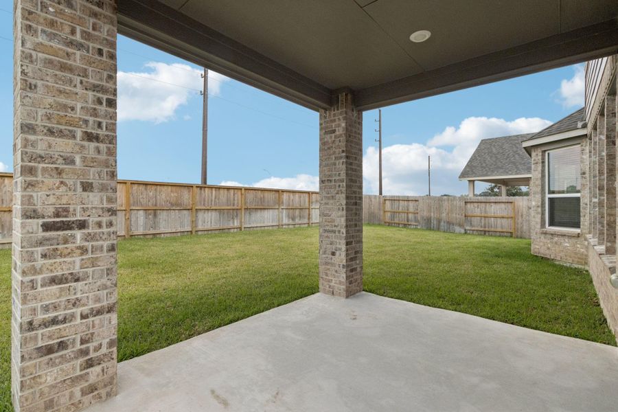 Exterior details and patio area of a home in Kingdom Heights, Rosenberg (Image 3). Exterior details and patio area of a home in Kingdom Heights, Rosenberg (Image 3).