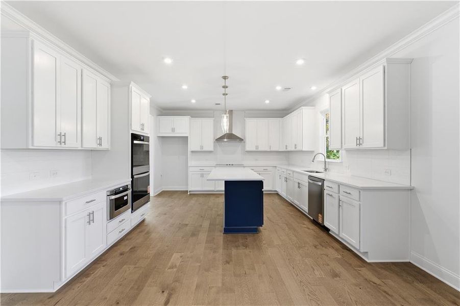 Furnished interior view inside a new home in The Estates at Hurricane Pointe, Douglasville (Image 8). Furnished interior view inside a new home in The Estates at Hurricane Pointe, Douglasville (Image 8).