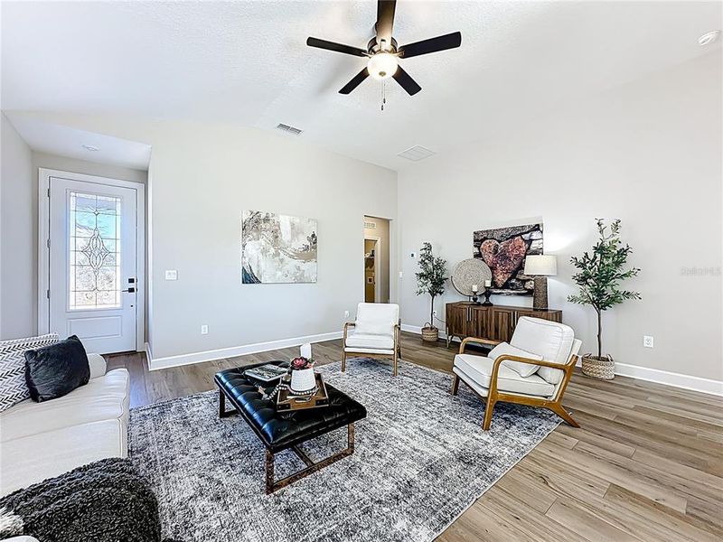 Furnished interior view inside a new home in , Middleburg (Image 5).
