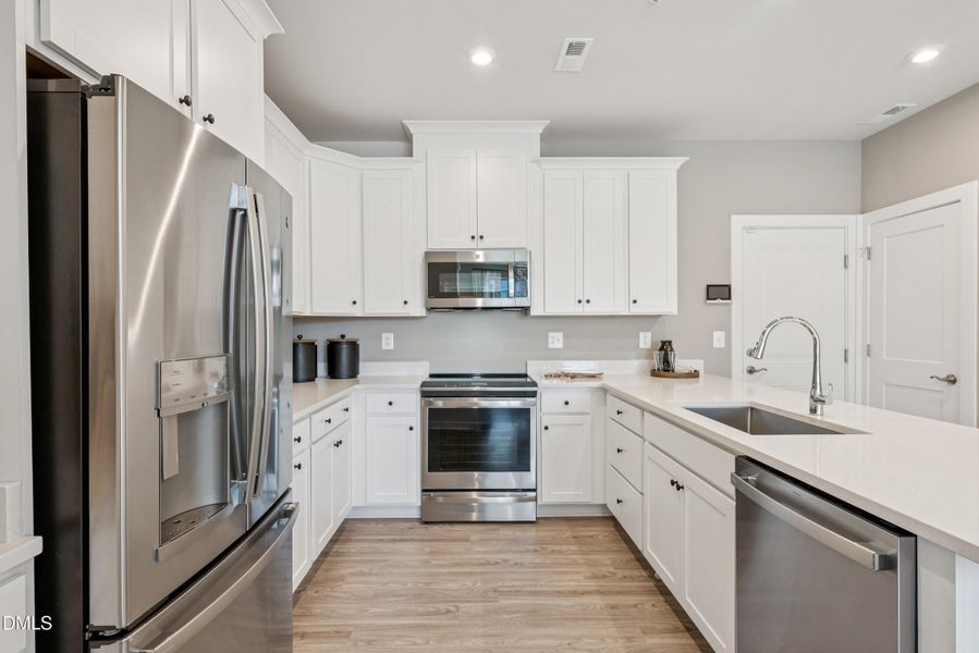 P_NVA_INV_Tessa_INT_KIT_2