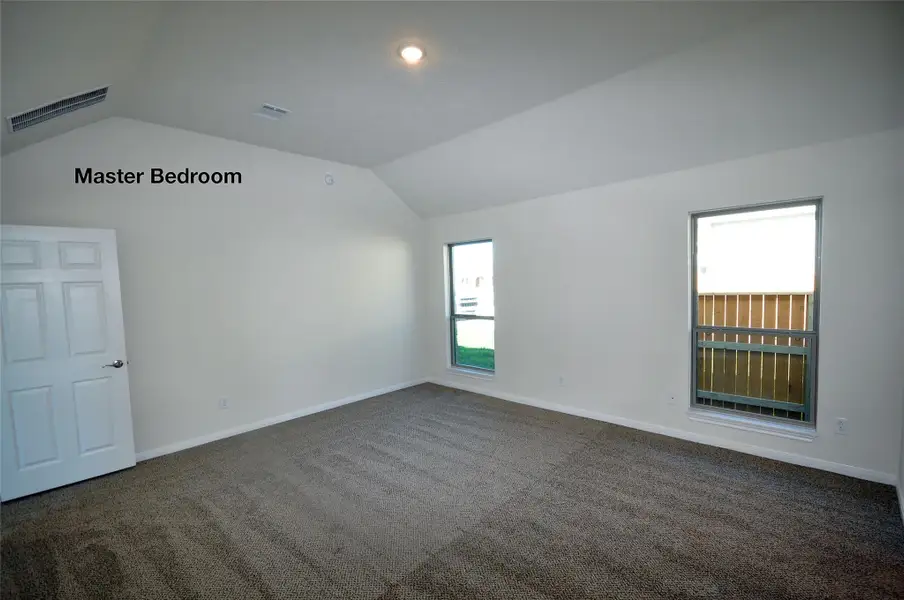 Spacious, unfurnished interior of a new home in Pedregal, League City (Image 18).