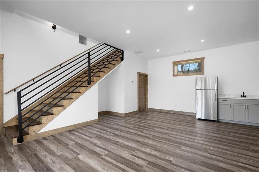 Spacious, unfurnished interior of a new home in , Ellijay (Image 26).