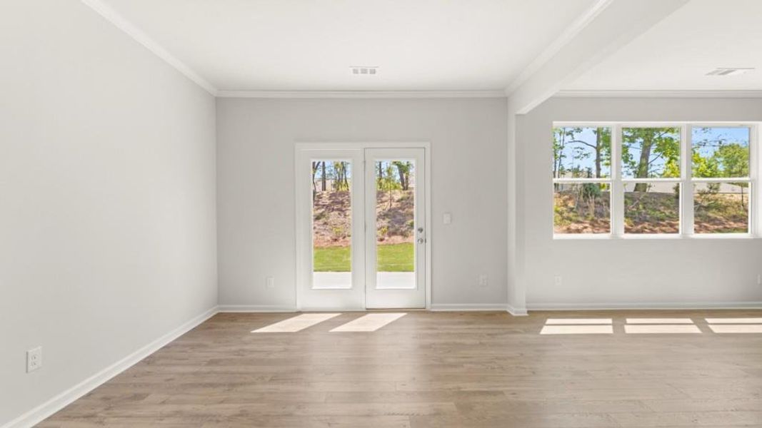 Spacious, unfurnished interior of a new home in Parkside at Carter Grove, Cartersville (Image 12).