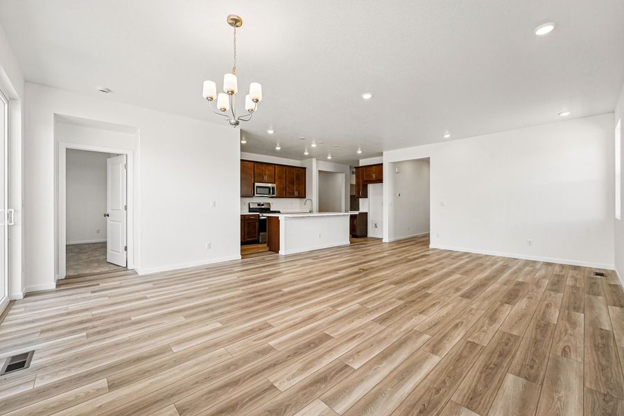 Spacious, unfurnished interior of a new home in Parterre, Thornton (Image 20).