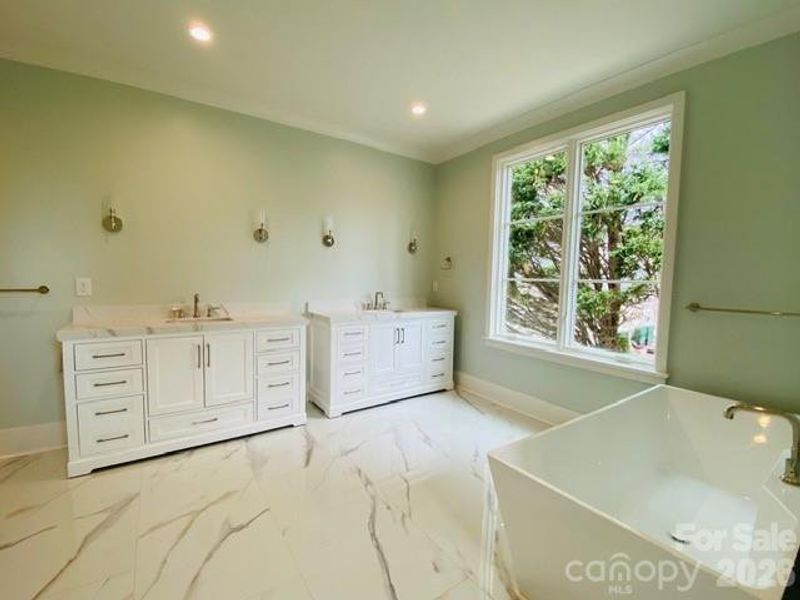 Image 44 of a home in .