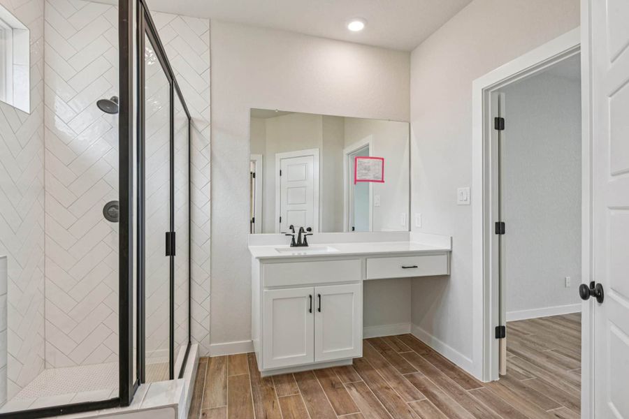 Furnished interior view inside a new home in Meyer Ranch, New Braunfels (Image 14).
