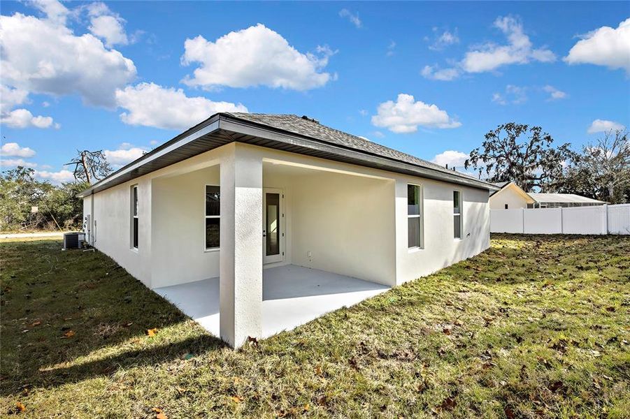 Exterior details and patio area of a home in , Spring Hill (Image 28).