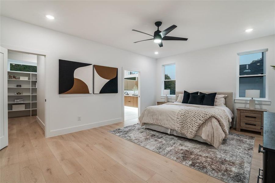 Furnished interior view inside a new home in , Dallas (Image 15).