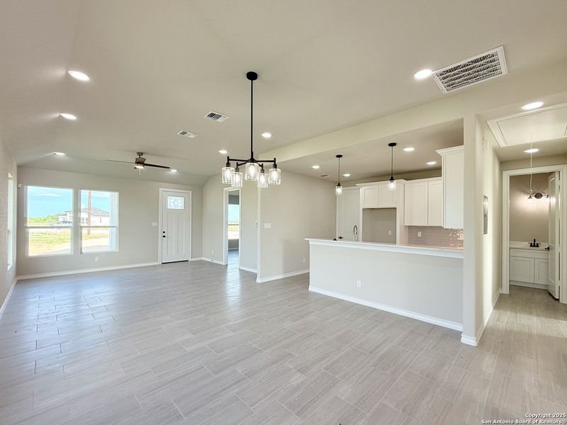Spacious, unfurnished interior of a new home in , La Vernia (Image 14). Spacious, unfurnished interior of a new home in , La Vernia (Image 14).