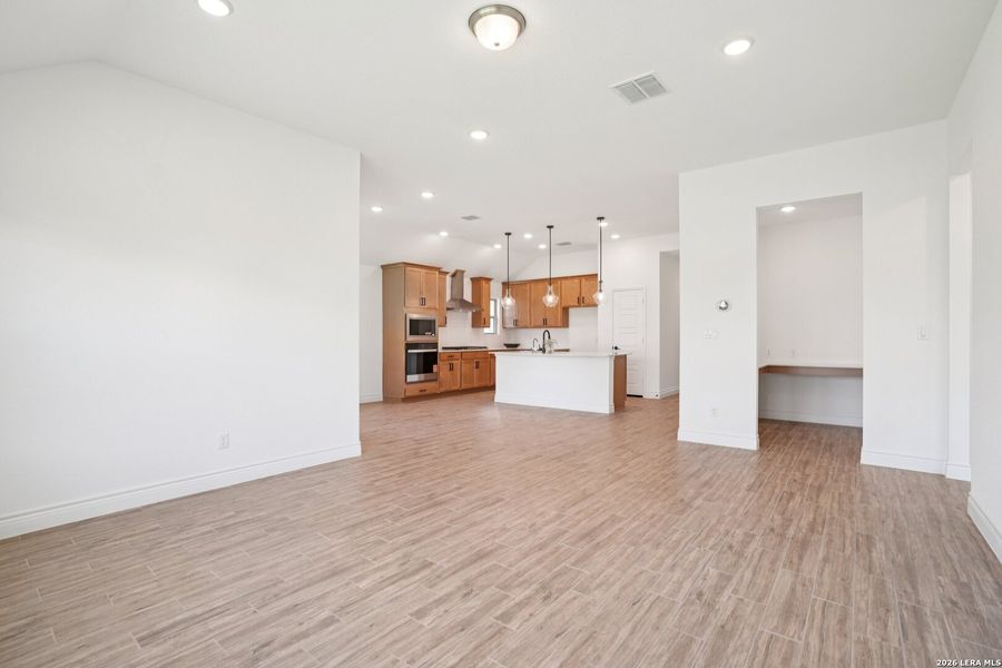 Spacious, unfurnished interior of a new home in , New Braunfels (Image 32).