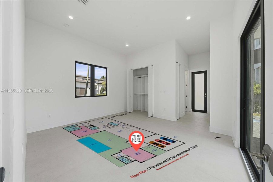 Spacious, unfurnished interior of a new home in , Hollywood (Image 88).