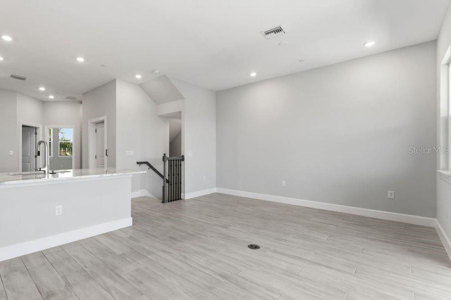 Spacious, unfurnished interior of a new home in Seahaven, Punta Gorda (Image 14).