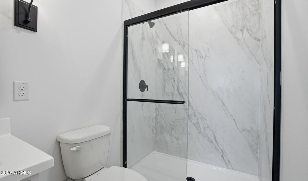 MR Lot #50 Primary Bath (2) (Large)