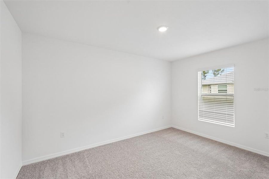 Spacious, unfurnished interior of a new home in Port Charlotte, Port Charlotte (Image 22).