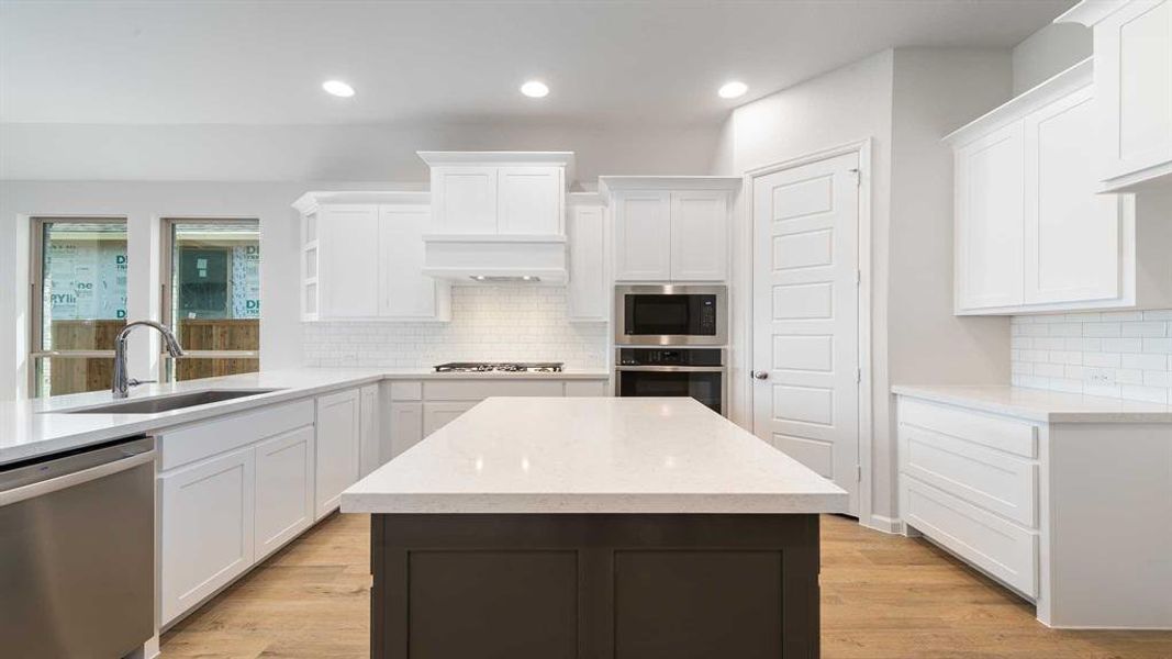 Furnished interior view inside a new home in Devonshire - Reserve 45', Forney (Image 11).