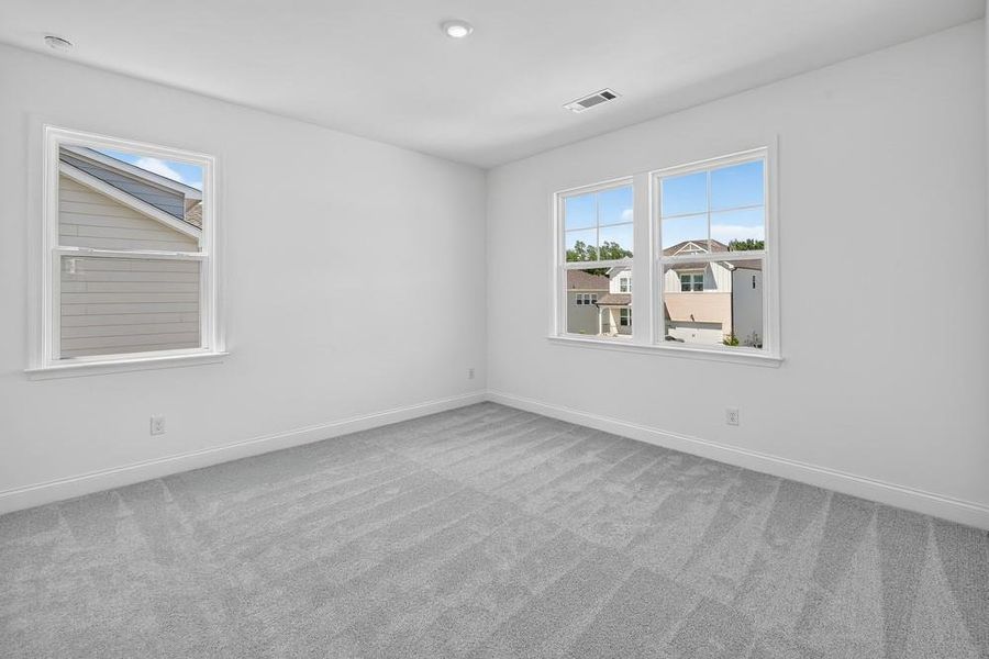 Spacious, unfurnished interior of a new home in Bennett Farm, Loganville (Image 22).