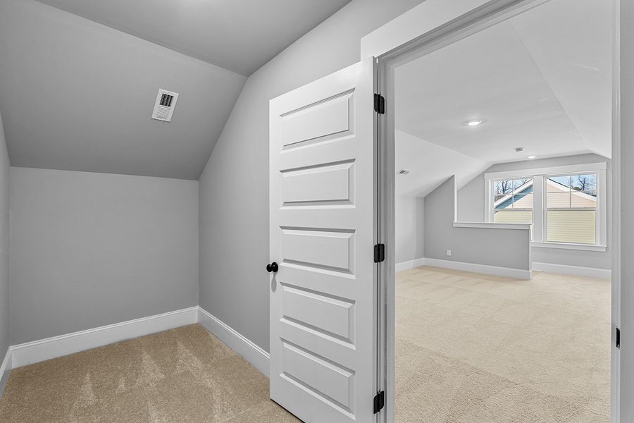 Spacious, unfurnished interior of a new home in Hanes Lake, Winston-Salem (Image 48).