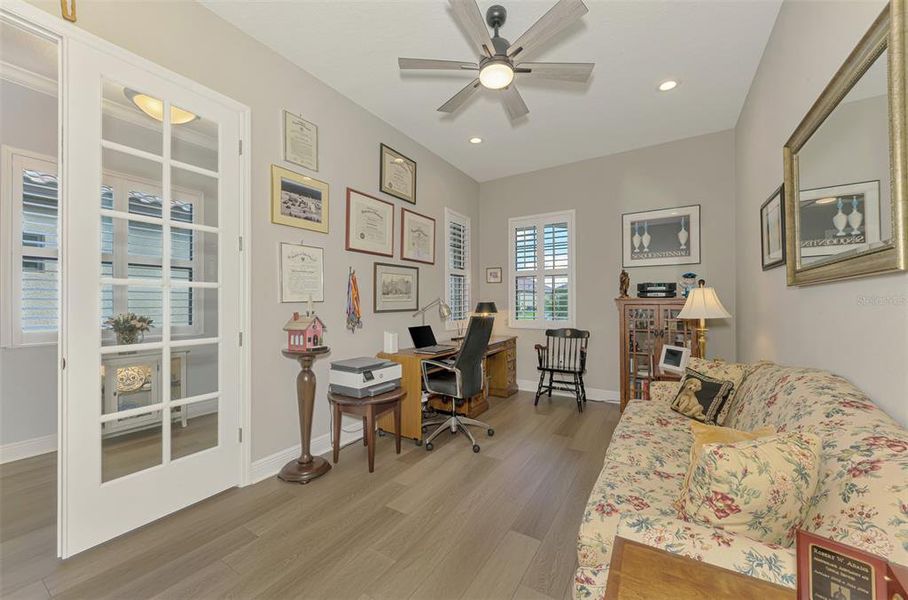 Furnished interior view inside a new home in , Venice (Image 25).