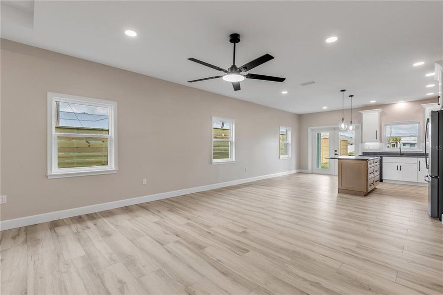 Spacious, unfurnished interior of a new home in , Oak Hill (Image 42).