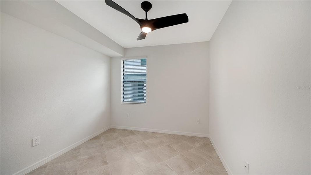 Spacious, unfurnished interior of a new home in Legends Cove, Bradenton (Image 29).