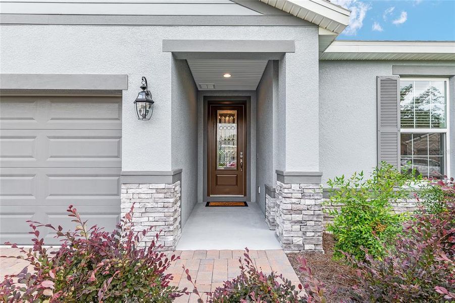 Exterior details and patio area of a home in , Ocala (Image 2). Exterior details and patio area of a home in , Ocala (Image 2).