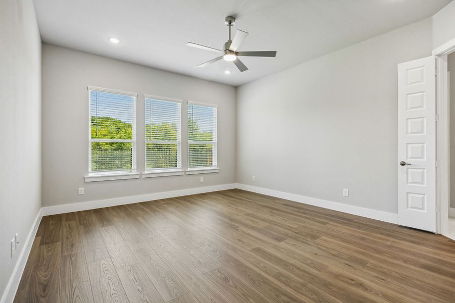 Spacious, unfurnished interior of a new home in Rainwater Crossing, Celina (Image 22).