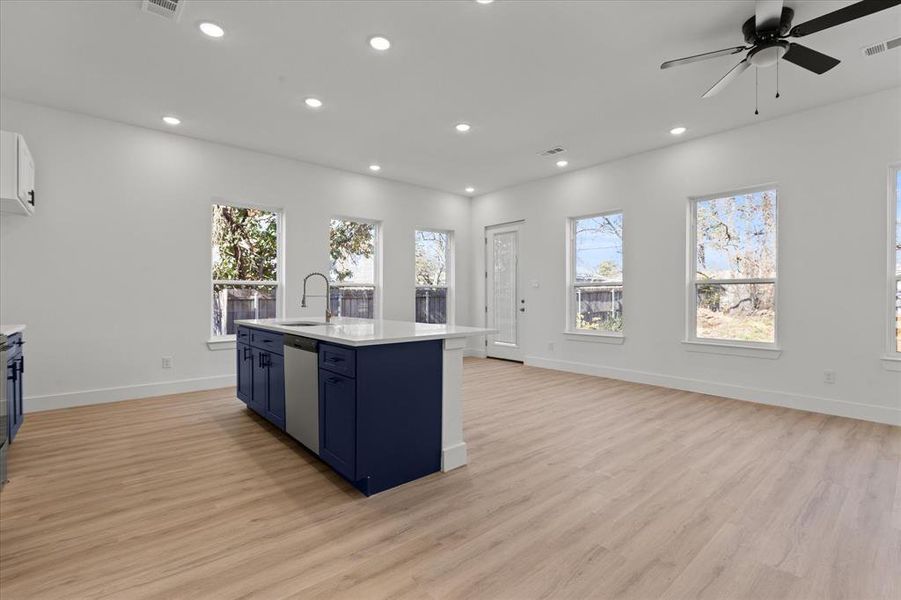 Furnished interior view inside a new home in , Denison (Image 15).