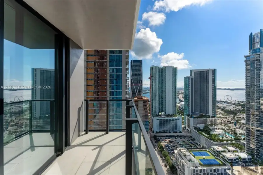 Condo located in Miami, FL showcasing its design and architecture (Image 20).