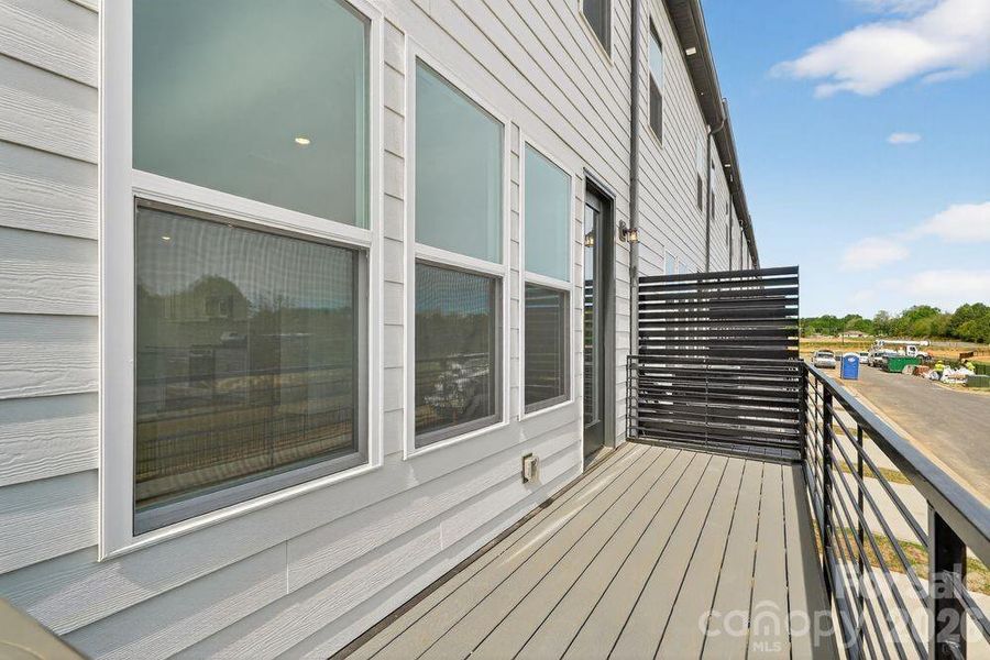 567 Silver Star Boulevard ~ Ready Now