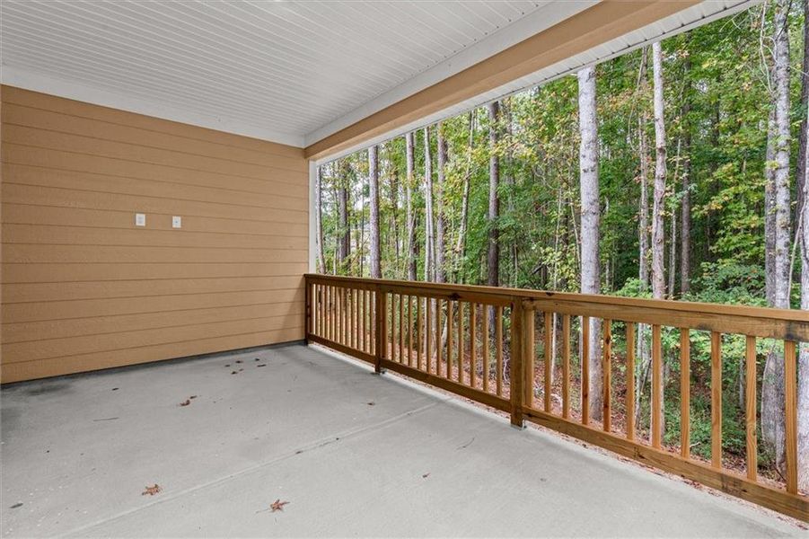 Exterior details and patio area of a home in Canterbury Villas, Carrollton (Image 18).