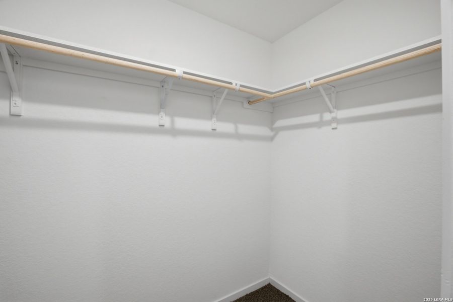Spacious, unfurnished interior of a new home in Rose Valley, Converse (Image 25).