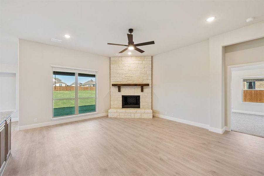 Spacious, unfurnished interior of a new home in Coyote Crossing, Godley (Image 39). Spacious, unfurnished interior of a new home in Coyote Crossing, Godley (Image 39).