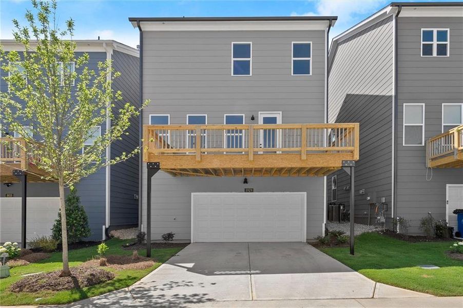 Exterior details and patio area of a home in West Highlands, Atlanta (Image 31). Exterior details and patio area of a home in West Highlands, Atlanta (Image 31).