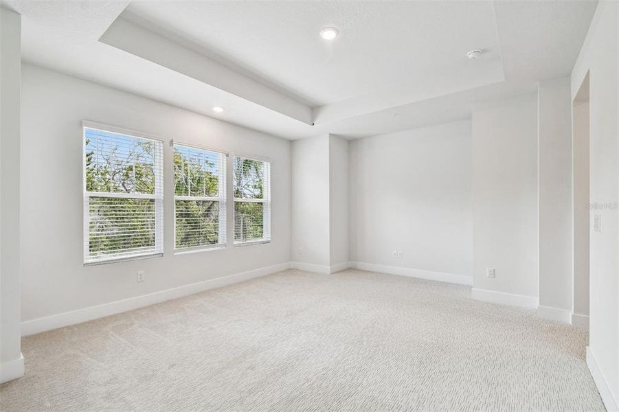 Spacious, unfurnished interior of a new home in Apex at Seminole Heights, Tampa (Image 26).