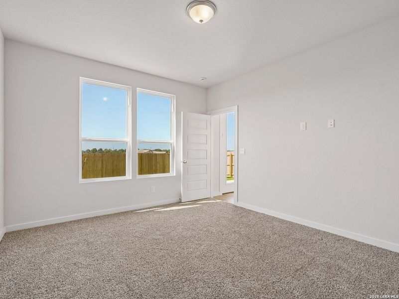 Spacious, unfurnished interior of a new home in Talley Fields, San Antonio (Image 21).